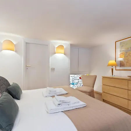 As Feel - Designer Two-level In The Heart Of Trastevere