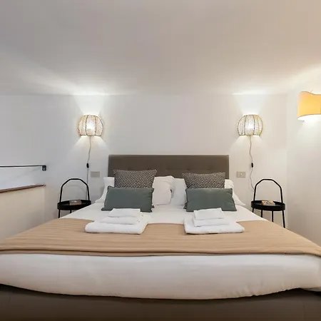 As Feel - Designer Two-level In The Heart Of Trastevere